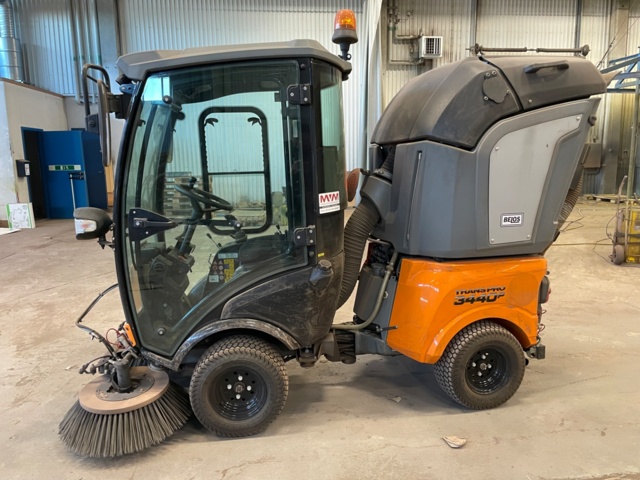 973339-3 Kärcher Belos Tp 3440 Städmaskin / Redskapsbärare