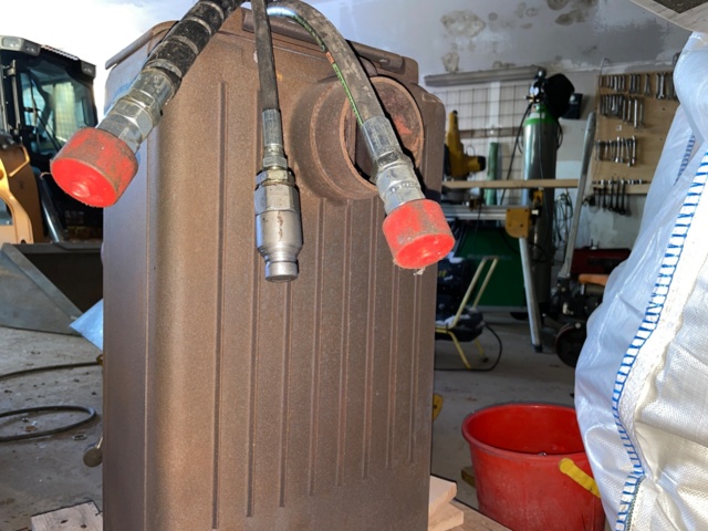 974576-9 Hammerhead Seppi m