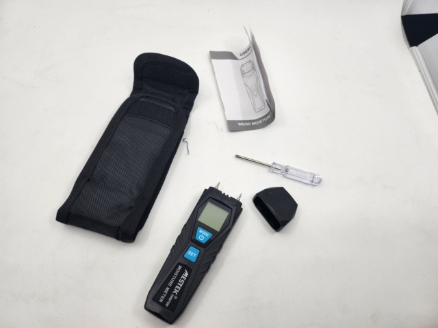 974580-4 Pliers ammeter + moisture detector + non-contact thermometer, + electronic spirit level