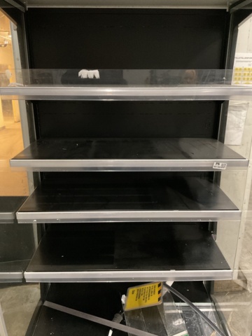 961180-7 Store fridge with roller blinds