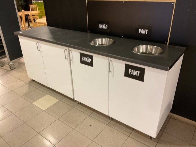 961215-2 Garbage station