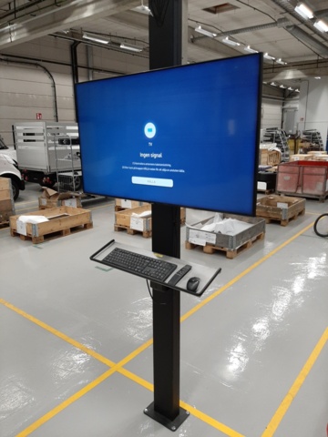 920853-2 Samsung TV, 50", mouse, keyboard and PC