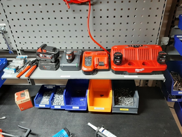 920875-5 Raised/retractable workbench with tool boards, lighting and contents x2