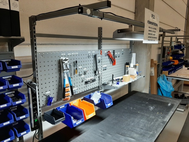 920875-20 Raised/retractable workbench with tool boards, lighting and contents x2