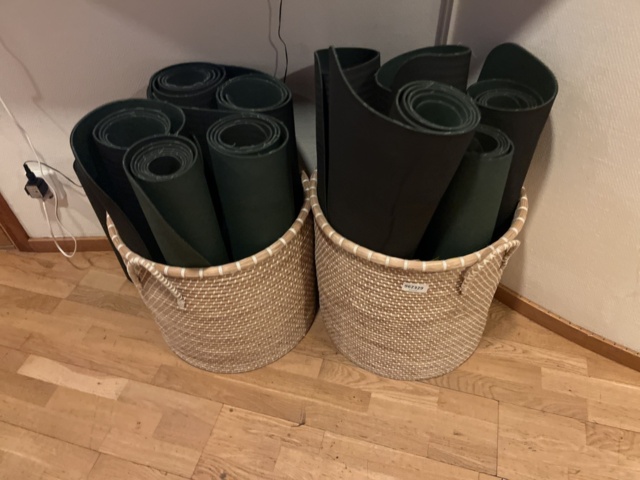 962329-3 Yogamattor 11 stycken casall inkl. Korgar