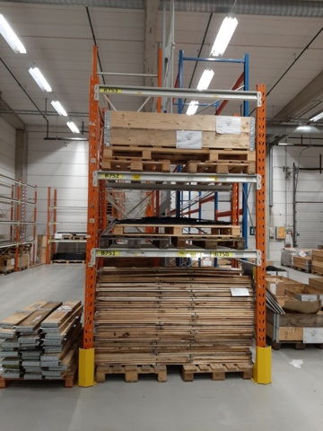 920924-6 Stallage, 14 sections