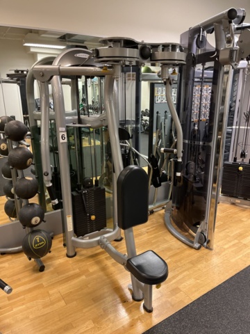 962363-4 Matrix training machine Rear Delt Pec Fly