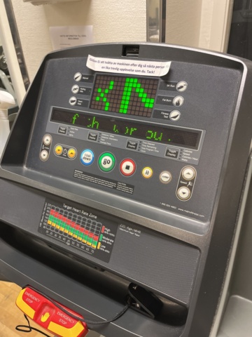 962371-6 Matrix Treadmill