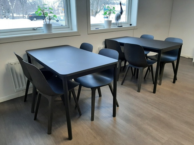 920948-7 Lunchroom furniture (tables & chairs)