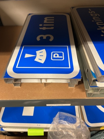 962403-15 Warehouse with parking signs