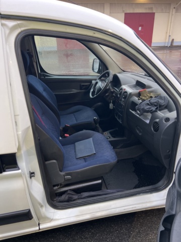 814824-17 Peugeot Partner Van 1.6 HDi -2007