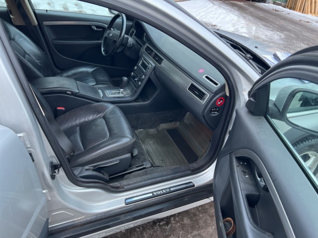 896971-7 Volvo XC70 D5 AWD - 2009