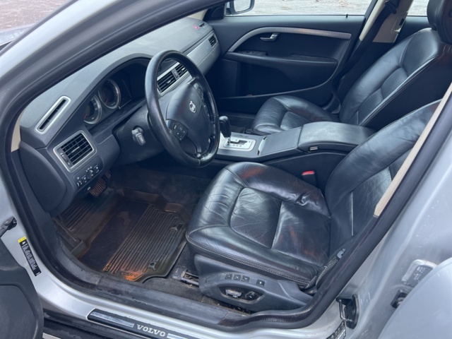 896971-9 Volvo XC70 D5 AWD - 2009