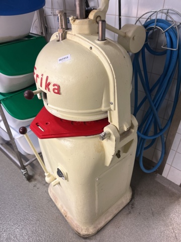 962459-4 Press machine Erika