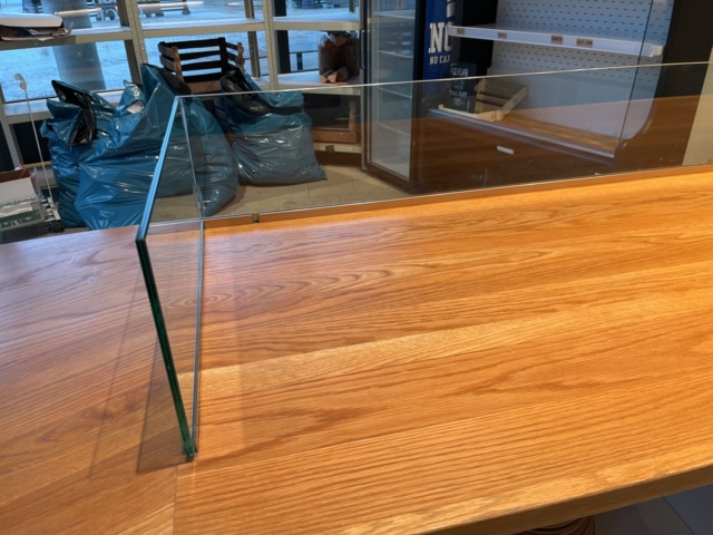 962469-8 Site-built bar counter approx. 7 meters curved