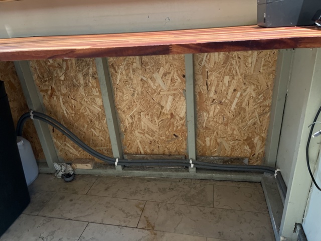 962469-11 Site-built bar counter approx. 7 meters curved