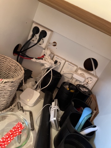 962469-13 Site-built bar counter approx. 7 meters curved