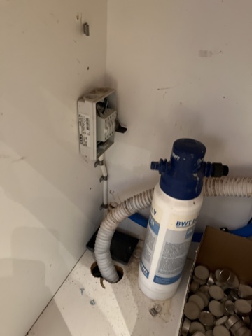 962469-15 Site-built bar counter approx. 7 meters curved