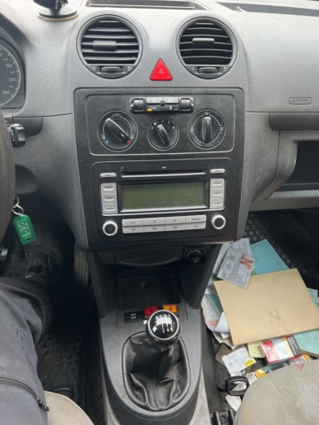 946512-24 Volkswagen Caddy Maxi 2.0 TDI - 2009