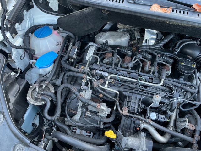 975377-12 Volkswagen Caddy Van 1.6 TDI - 2014