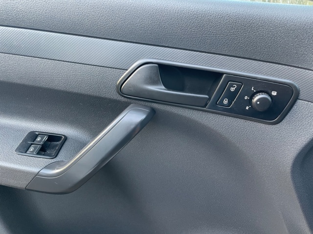 975377-17 Volkswagen Caddy Van 1.6 TDI - 2014