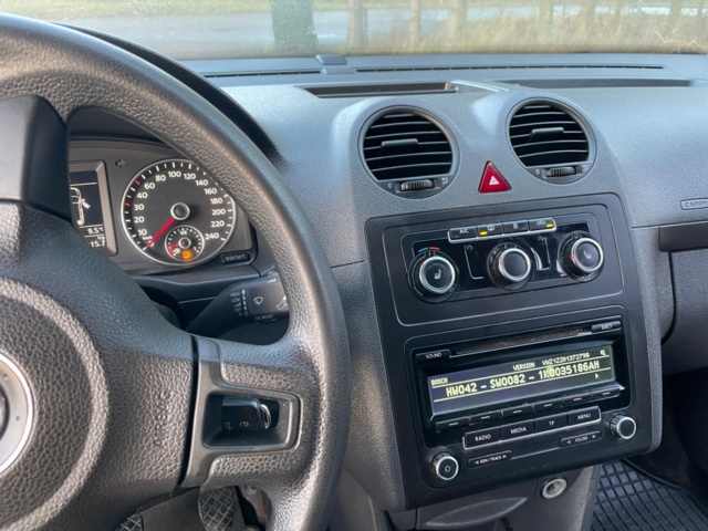 975377-19 Volkswagen Caddy Van 1.6 TDI - 2014