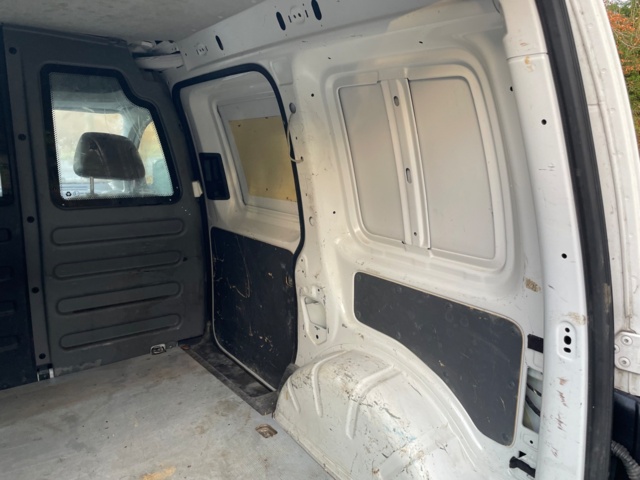 975377-23 Volkswagen Caddy Van 1.6 TDI - 2014