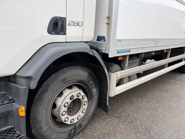 804070-12 Volvo Trucks FE I-Shift - 2016