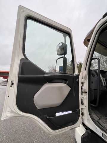 804070-42 Volvo Trucks FE I-Shift - 2016