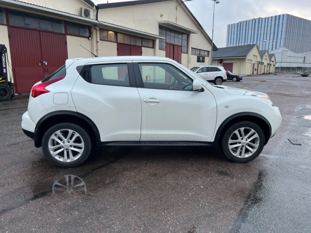 953004-5 Nissan Juke 1.6 XTRONIC-CVT - 2013