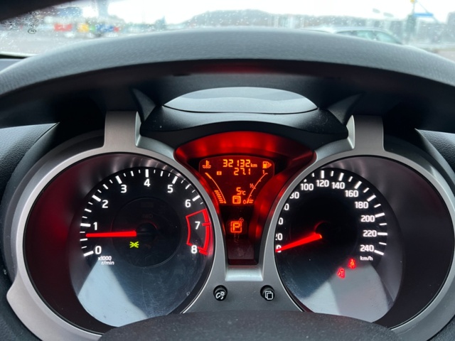 953004-10 Nissan Juke 1.6 XTRONIC-CVT - 2013