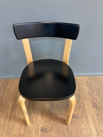 975396-11 Pöytä 180cm x 80cm ja 6kpl Artekin 69 tuoleja