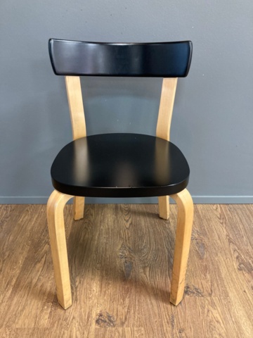 975396-16 Pöytä 180cm x 80cm ja 6kpl Artekin 69 tuoleja