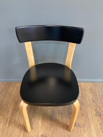 975396-17 Pöytä 180cm x 80cm ja 6kpl Artekin 69 tuoleja