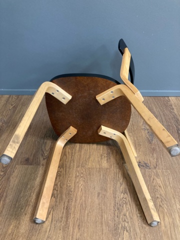 975396-41 Pöytä 180cm x 80cm ja 6kpl Artekin 69 tuoleja