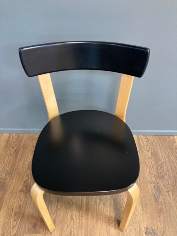 975396-43 Pöytä 180cm x 80cm ja 6kpl Artekin 69 tuoleja