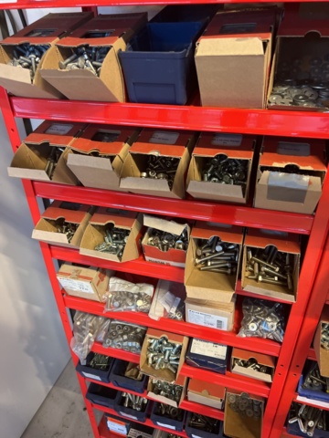 946569-10 Assortment with bolt, nut and more