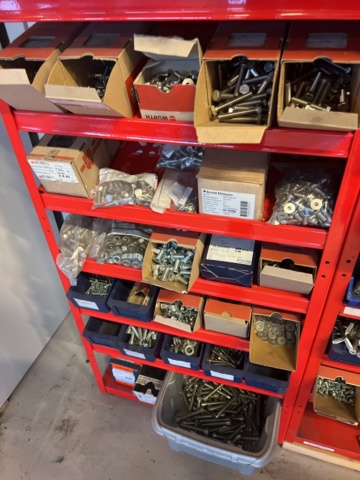 946569-11 Assortment with bolt, nut and more