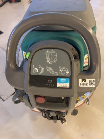 946587-4 Combi scrubber Tennant T300