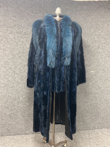 908020-2 Fur coat Adsbøl of Copenhagen