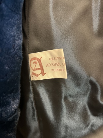 908020-4 Fur coat Adsbøl of Copenhagen