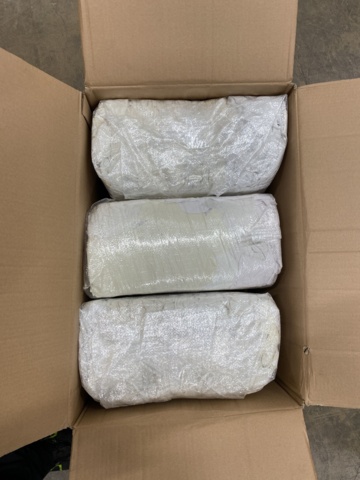 976303-3 Pallet with white drying cloths for industry, WLX 25502310