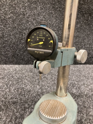 976045-2 Measuring stand Mitutoyo with indicator clock CEJ