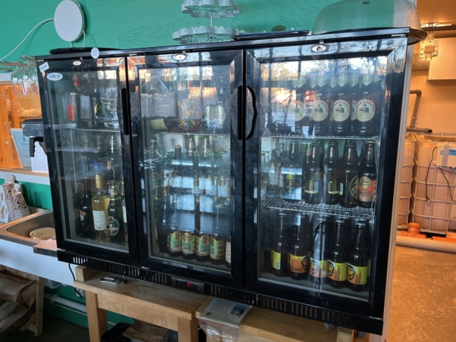 962490-1 Adexa drinks cooler 136x50x89 cm