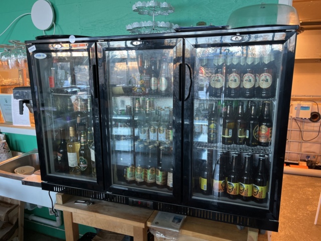 962490-3 Adexa drinks cooler 136x50x89 cm