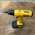 977177-2 Atlas Copco screwdriver with batteries and battery charger