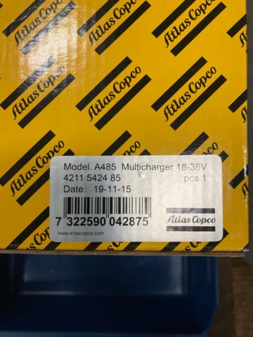 977177-6 Atlas Copco screwdriver with batteries and battery charger