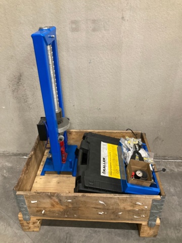 977180-1 Called "Gas Spring Test Rig" with accessories