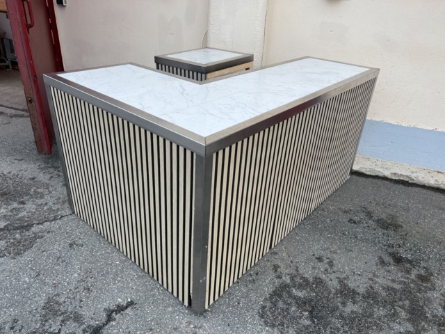 917738-1 L-shaped checkout counter