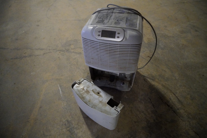 976822-3 Dehumidifier, Woods MRD14 LO